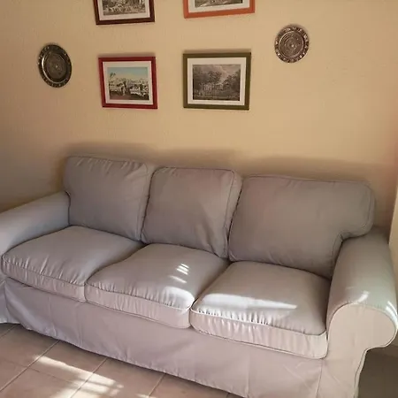 50meters 2 Bedrooms L Ug Parking L Ac L Wifi
